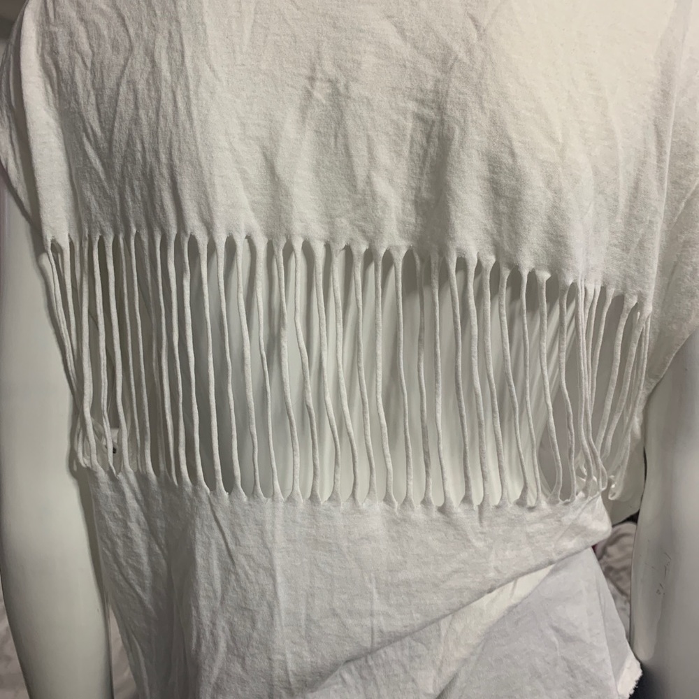 GUESS tshirt - Picture 2 of 2